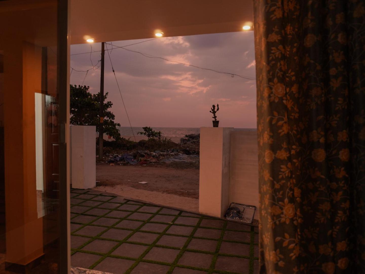 Marari Aidenz Beach Vibe Villa Alappuzha Ngoại thất bức ảnh